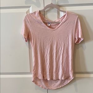 Women’s light pink V Cut Top